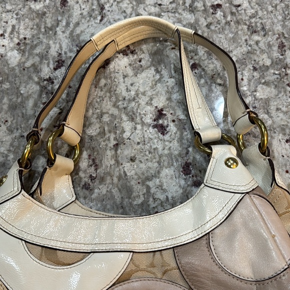 Tan/cream Coach shoulder bag - Picture 11 of 11